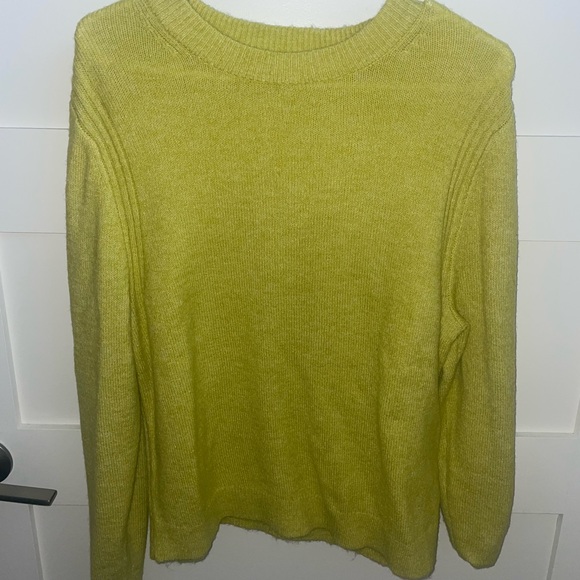 Target yellow green sweater - Picture 1 of 1